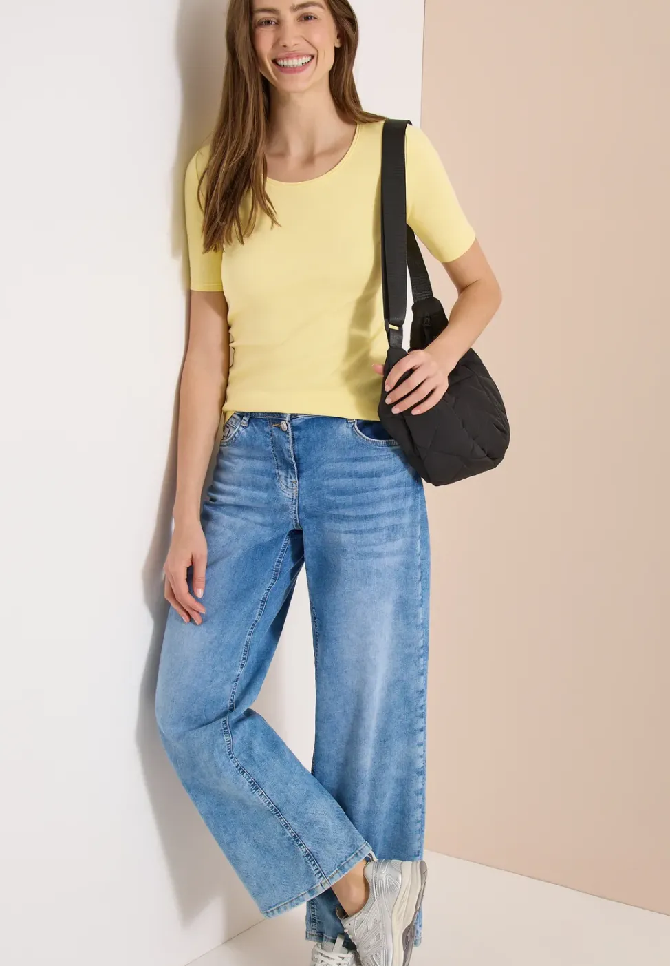 Basic T-Shirt mit Rundhals in Unifarbe