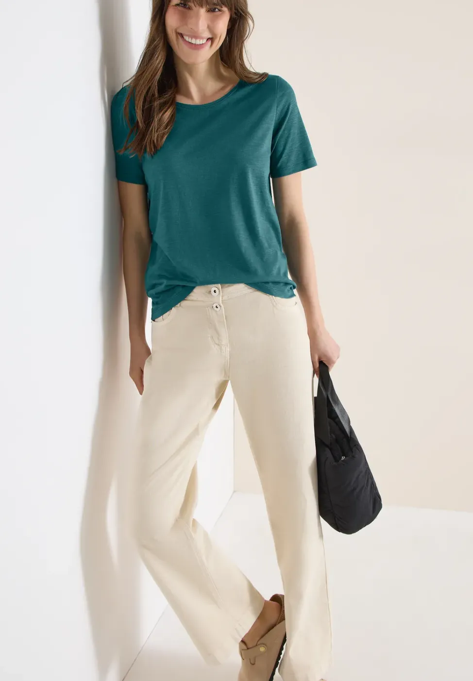 Basic T-Shirt mit Rundhals in Unifarbe
