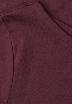 Basic T-Shirt mit U-Boot-Ausschnitt