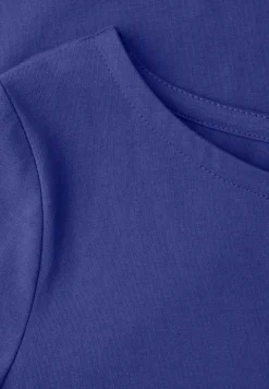 Basic T-Shirt mit U-Boot-Ausschnitt
