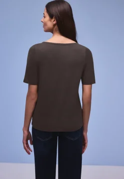 Basic T-Shirt mit U-Boot-Ausschnitt