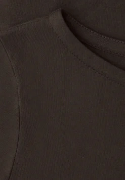 Basic T-Shirt mit U-Boot-Ausschnitt