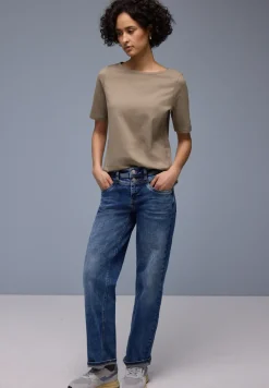 Basic T-Shirt mit U-Boot-Ausschnitt