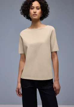 Basic T-Shirt mit U-Boot-Ausschnitt