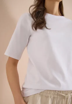 Basic T-Shirt mit U-Boot-Ausschnitt