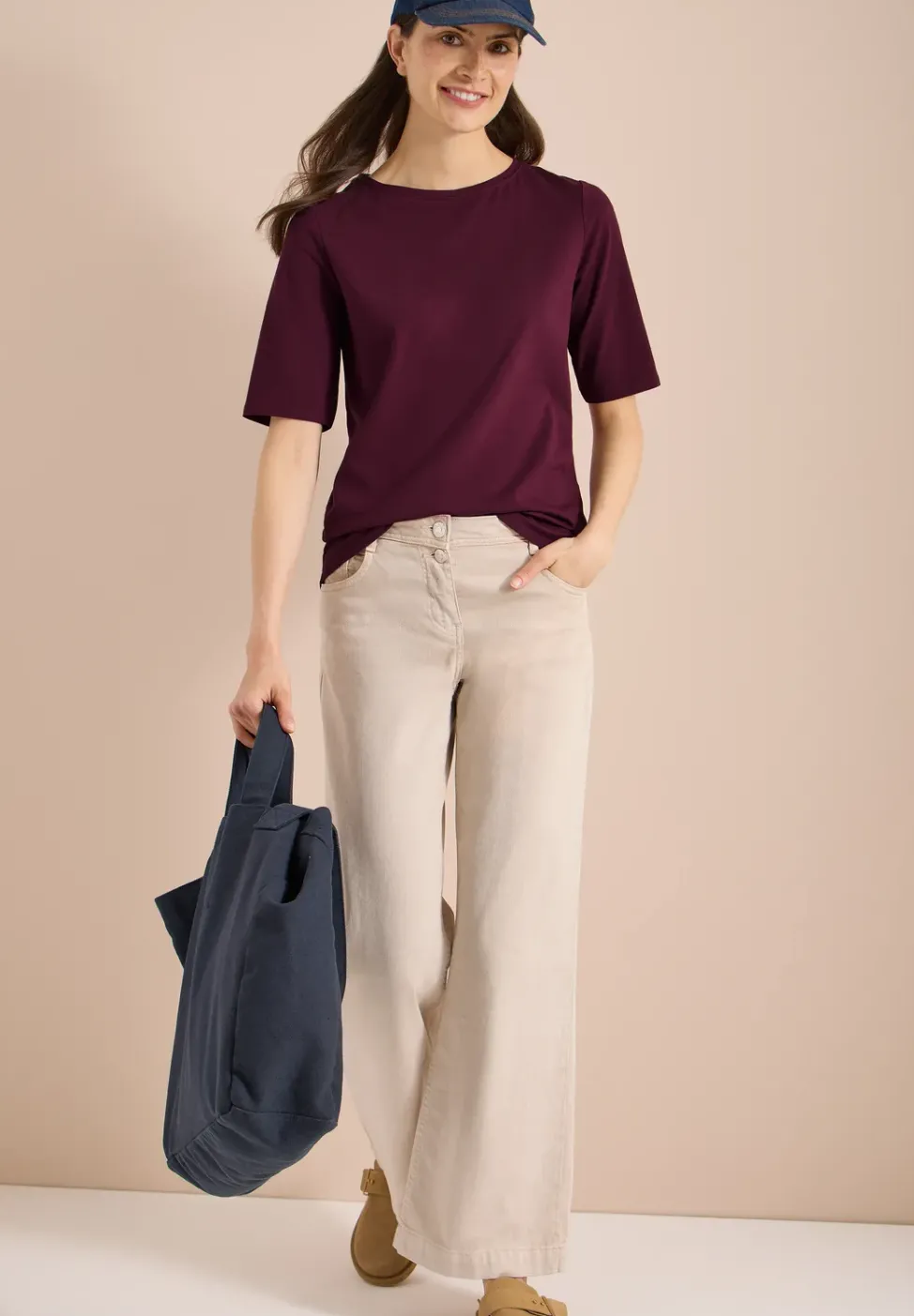Basic T-Shirt mit U-Boot-Ausschnitt