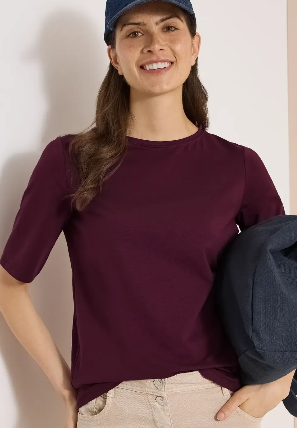 Basic T-Shirt mit U-Boot-Ausschnitt
