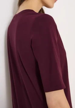 Basic T-Shirt mit U-Boot-Ausschnitt