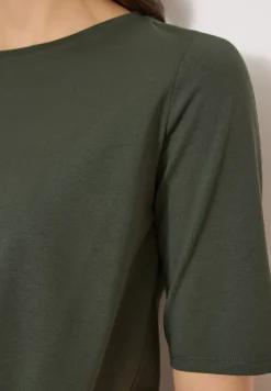 Basic T-Shirt mit U-Boot-Ausschnitt