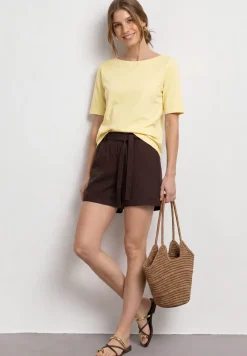 Basic T-Shirt mit U-Boot-Ausschnitt