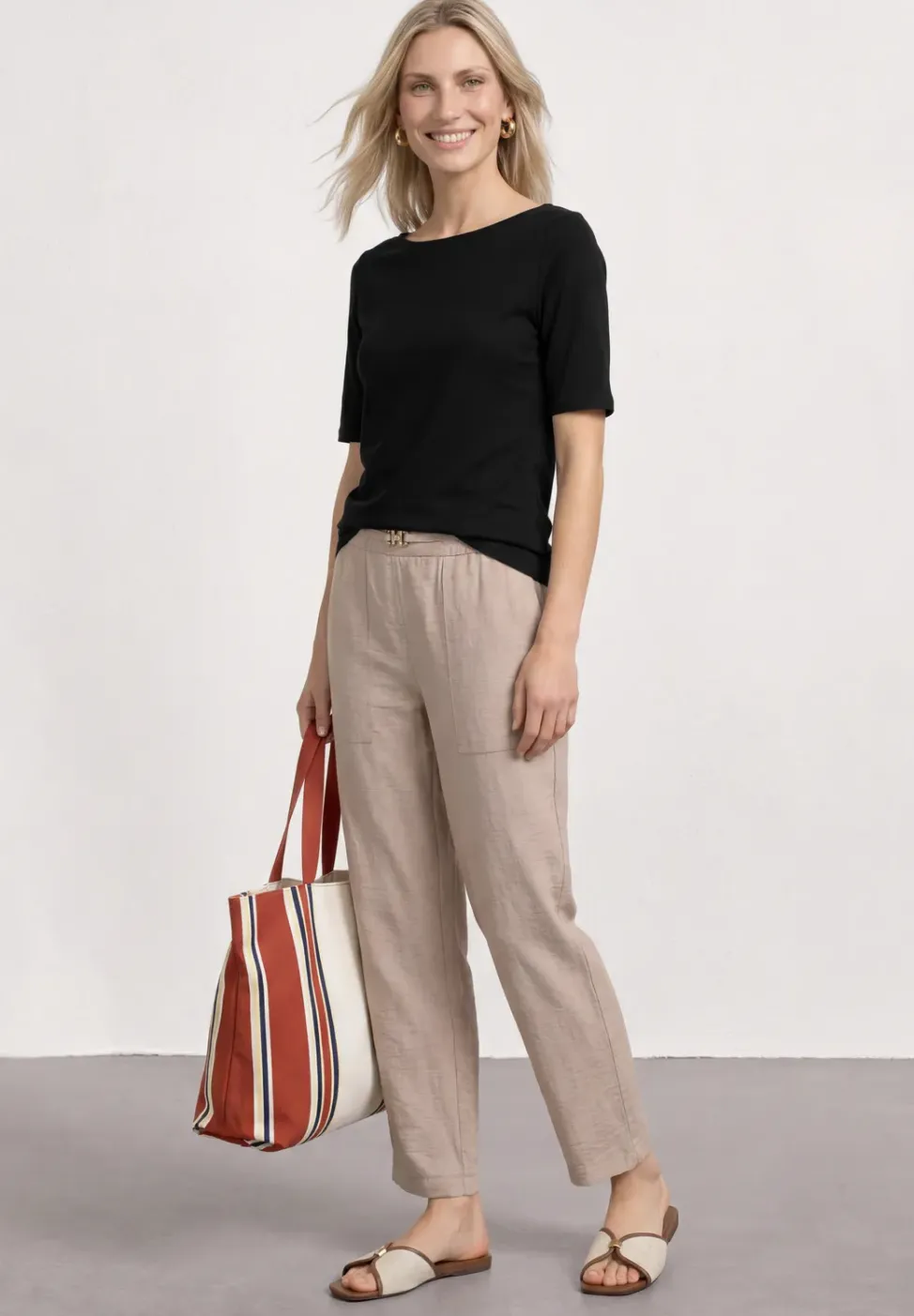 Basic T-Shirt mit U-Boot-Ausschnitt