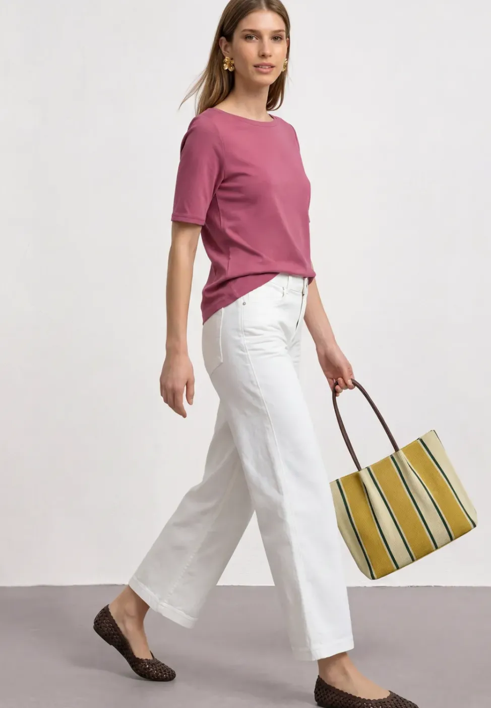 Basic T-Shirt mit U-Boot-Ausschnitt