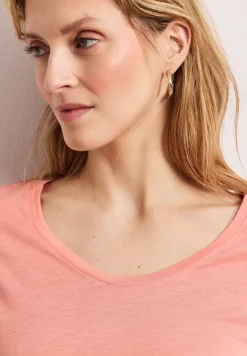 Basic T-Shirt mit V-Neck in Unifarbe
