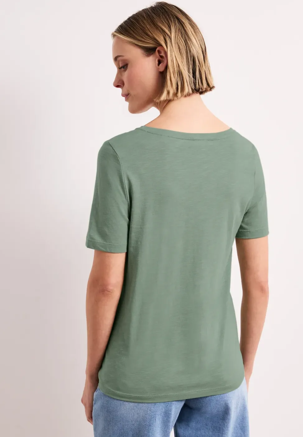 Basic T-Shirt mit V-Neck in Unifarbe