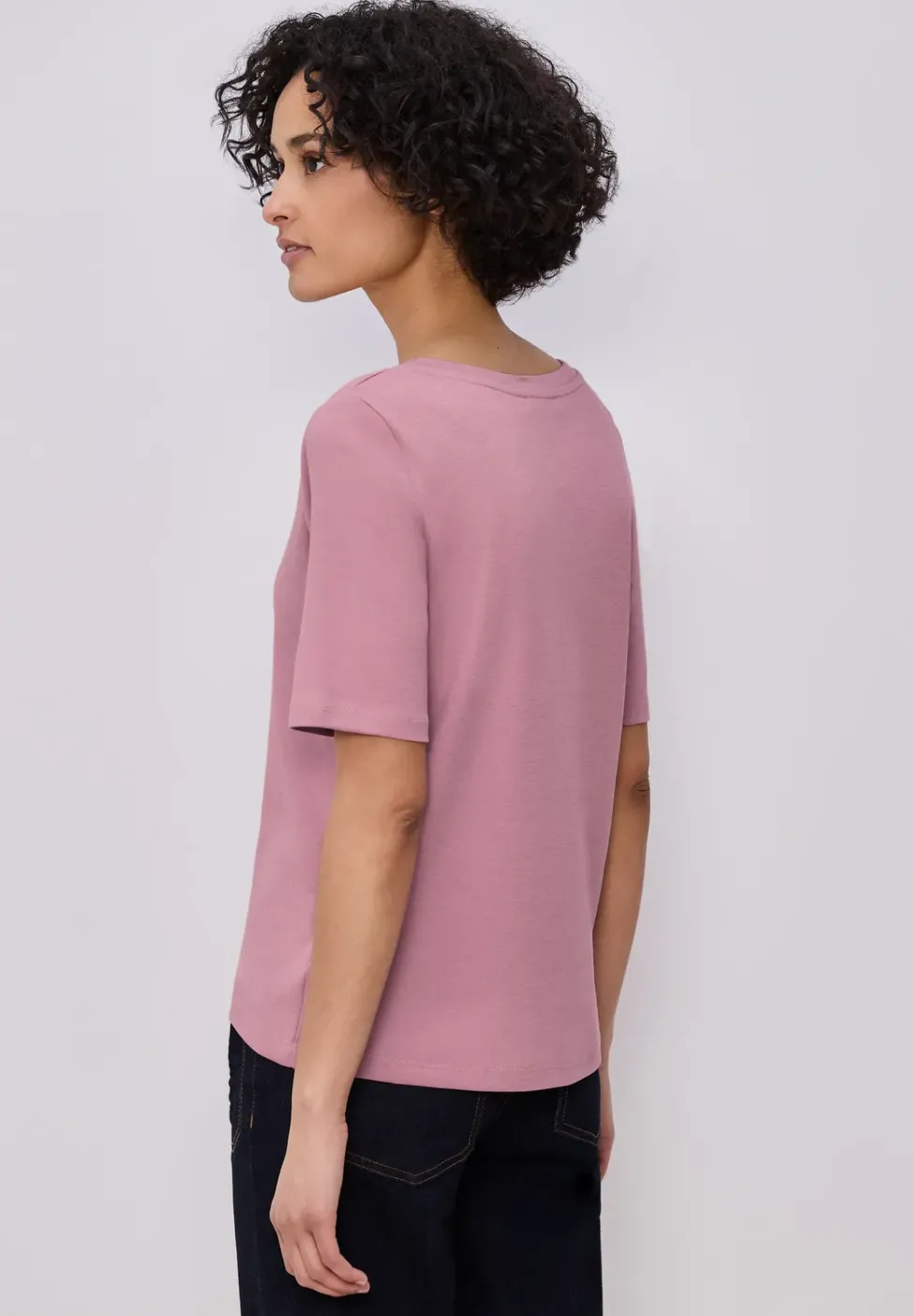 Basic T-Shirt mit V-Neck in Unifarbe