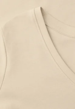 Basic T-Shirt mit V-Neck in Unifarbe