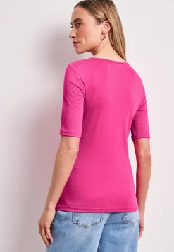 Basic T-Shirt mit V-Neck in Unifarbe