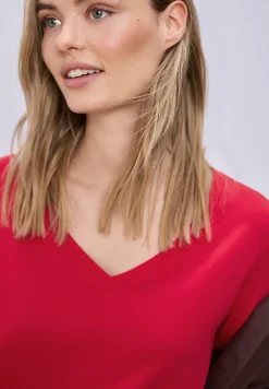 Basic T-Shirt mit V-Neck in Unifarbe