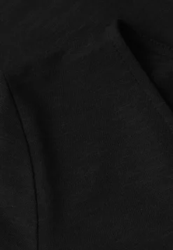 Basic T-Shirt mit V-Neck in Unifarbe