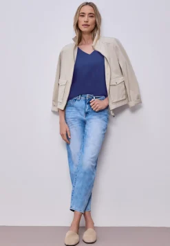 Basic T-Shirt mit V-Neck in Unifarbe