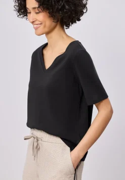 Basic T-Shirt mit V-Neck in Unifarbe