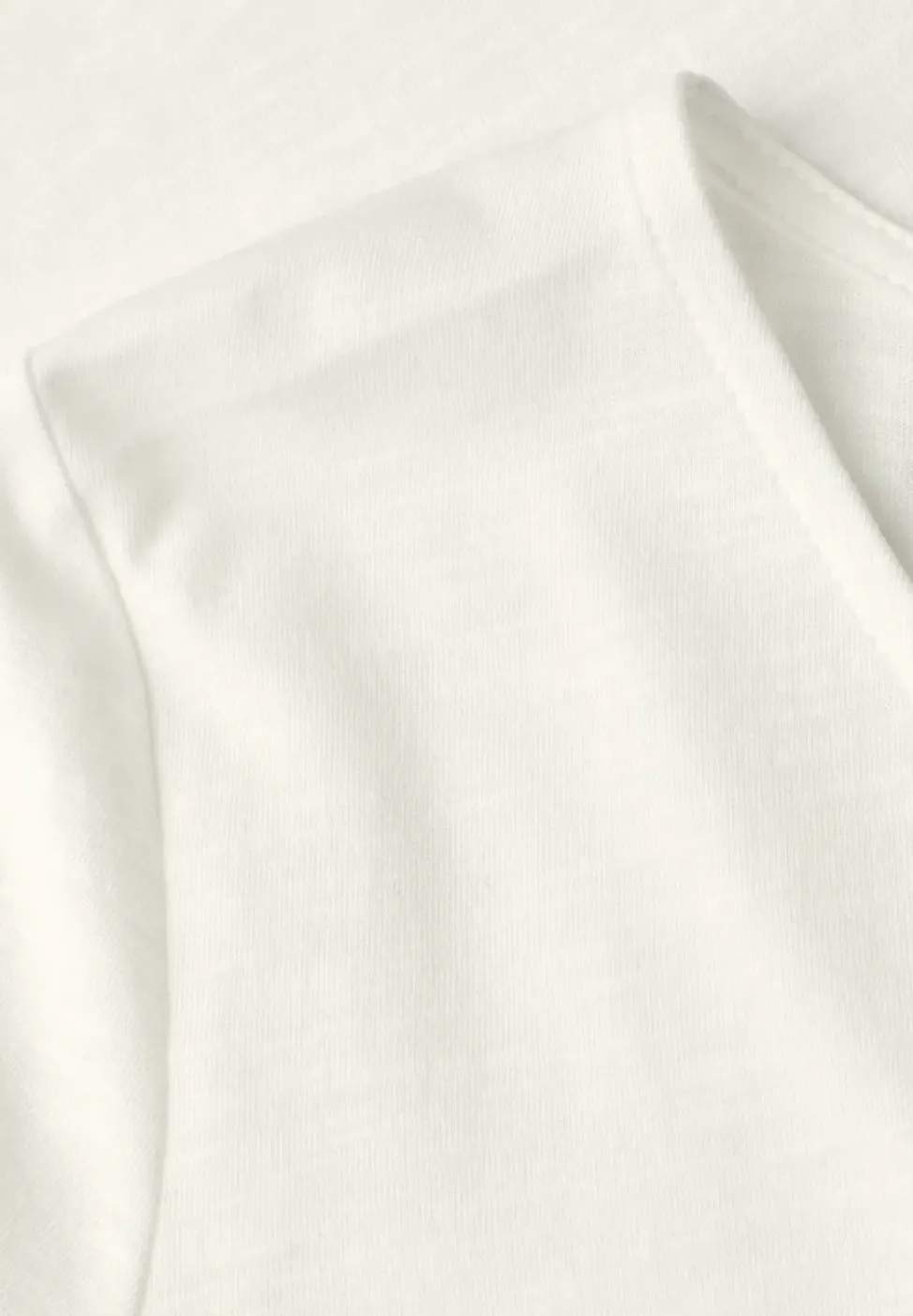 Basic T-Shirt mit V-Neck in Unifarbe