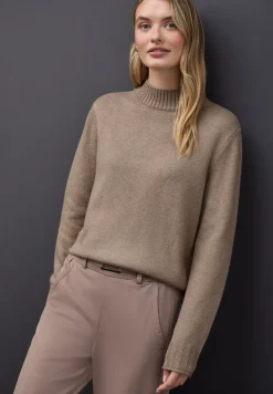 Basic Turtleneck Pullover