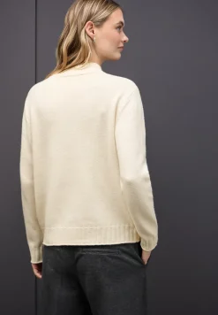 Basic Turtleneck Pullover