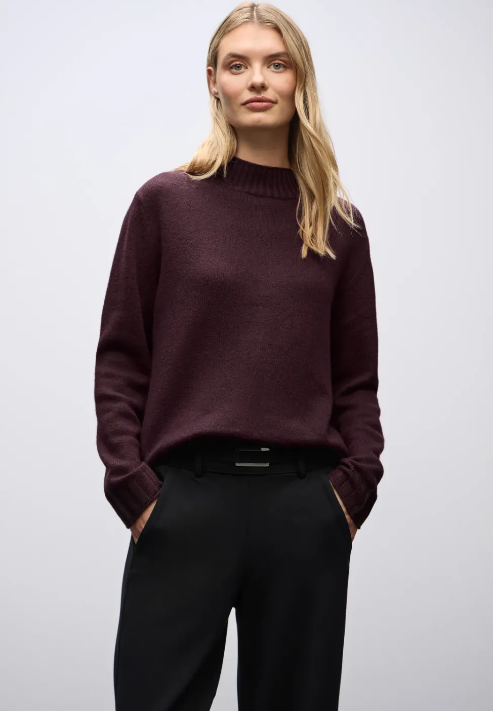 Basic Turtleneck Pullover