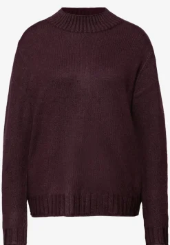 Basic Turtleneck Pullover