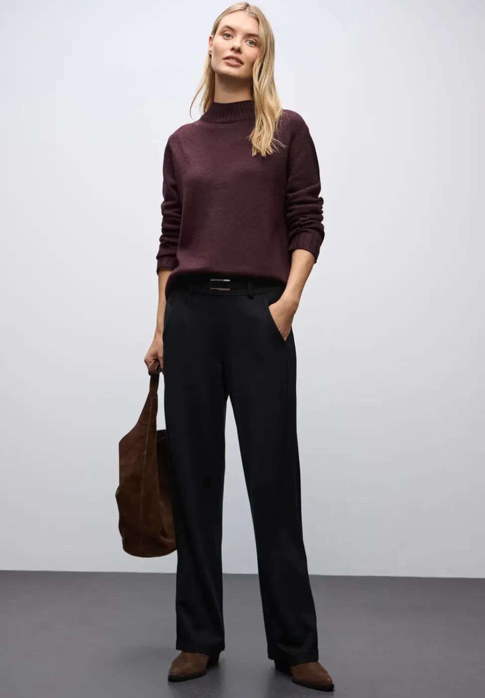 Basic Turtleneck Pullover