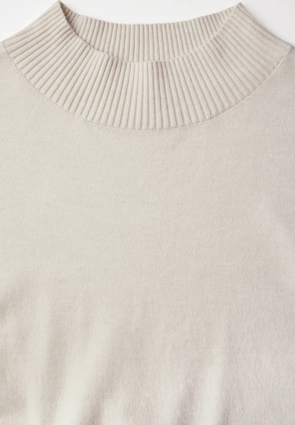 Basic Turtleneck Pullover