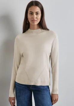 Basic Turtleneck Pullover