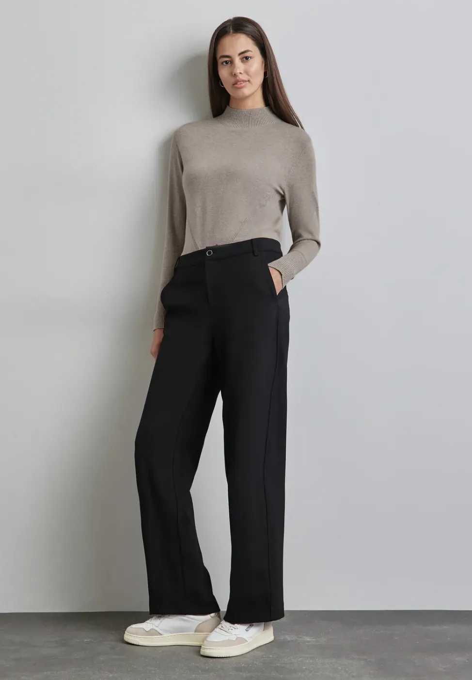 Basic Turtleneck Pullover