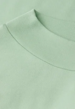 Basic Turtleneck Shirt