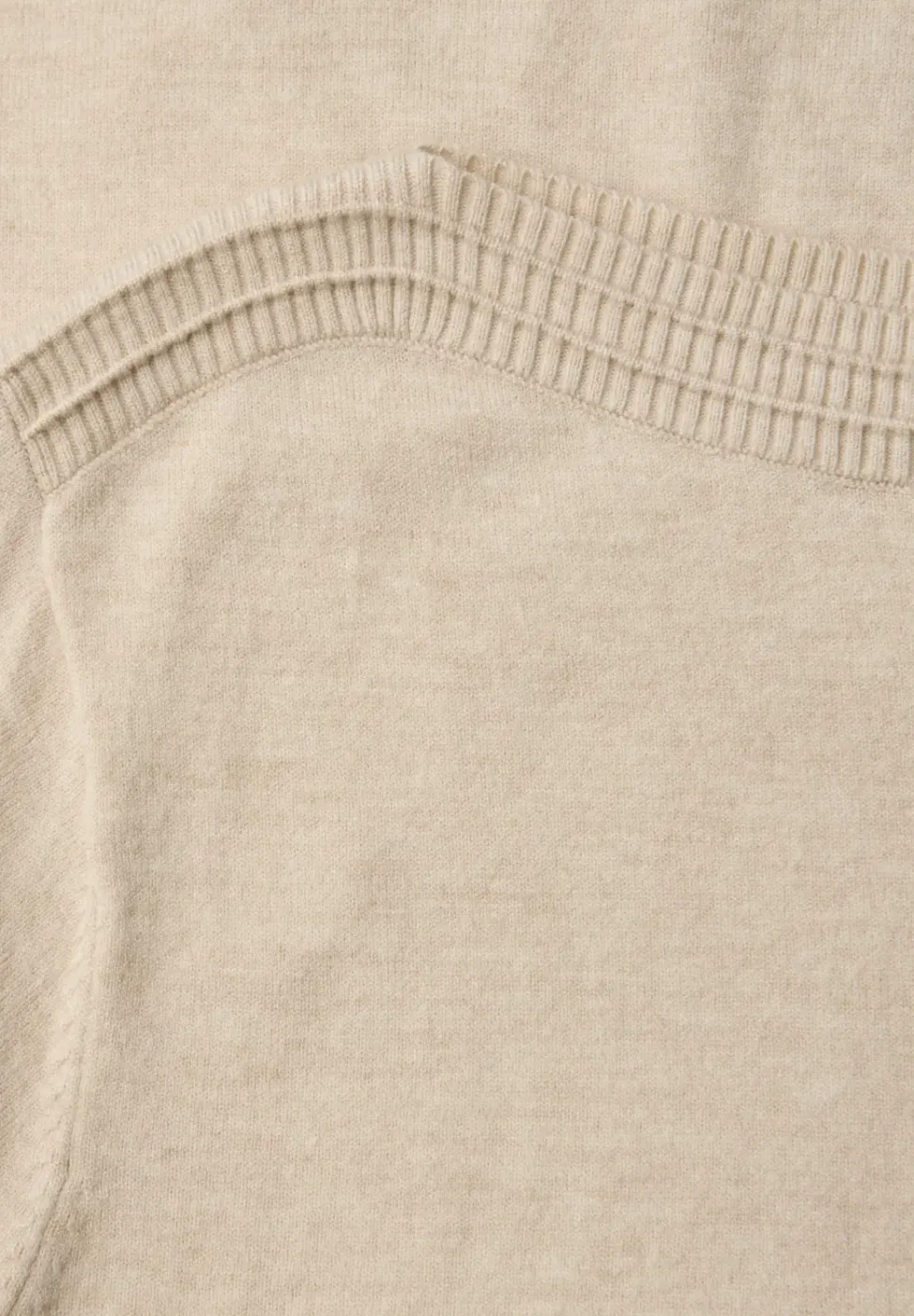 Basic U-Boot Pullover