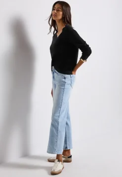 Basic V-Neck Pullover
