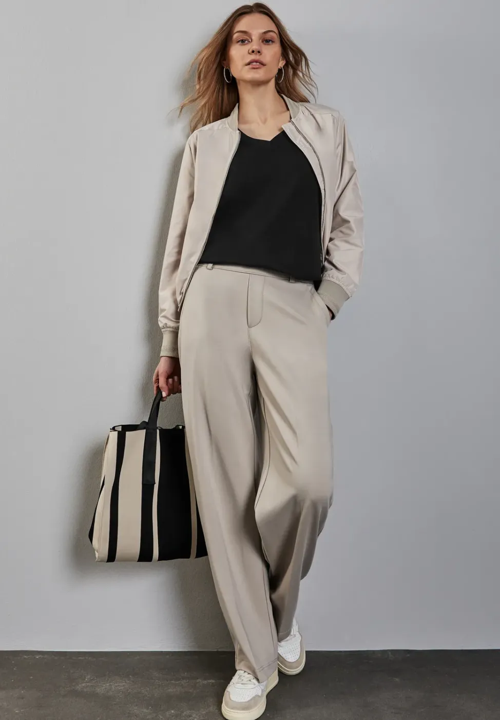 Basic V-Neck Shirt