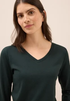 Basic V-Neck Shirt