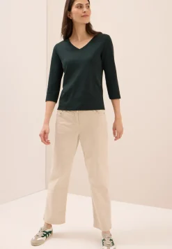 Basic V-Neck Shirt