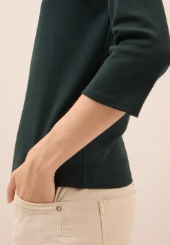 Basic V-Neck Shirt