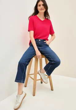 Basic V-Neck Shirt