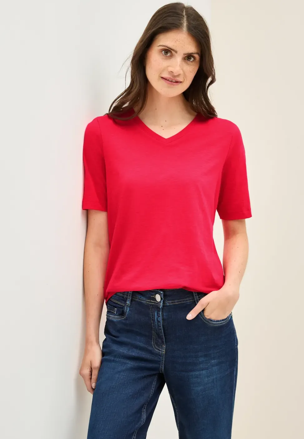 Basic V-Neck Shirt