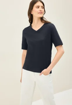 Basic V-Neck Shirt