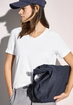 Basic V-Neck T-Shirt