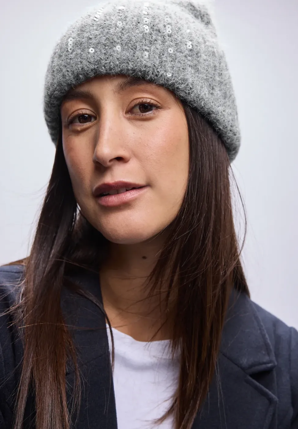 Beanie mit Pailletten