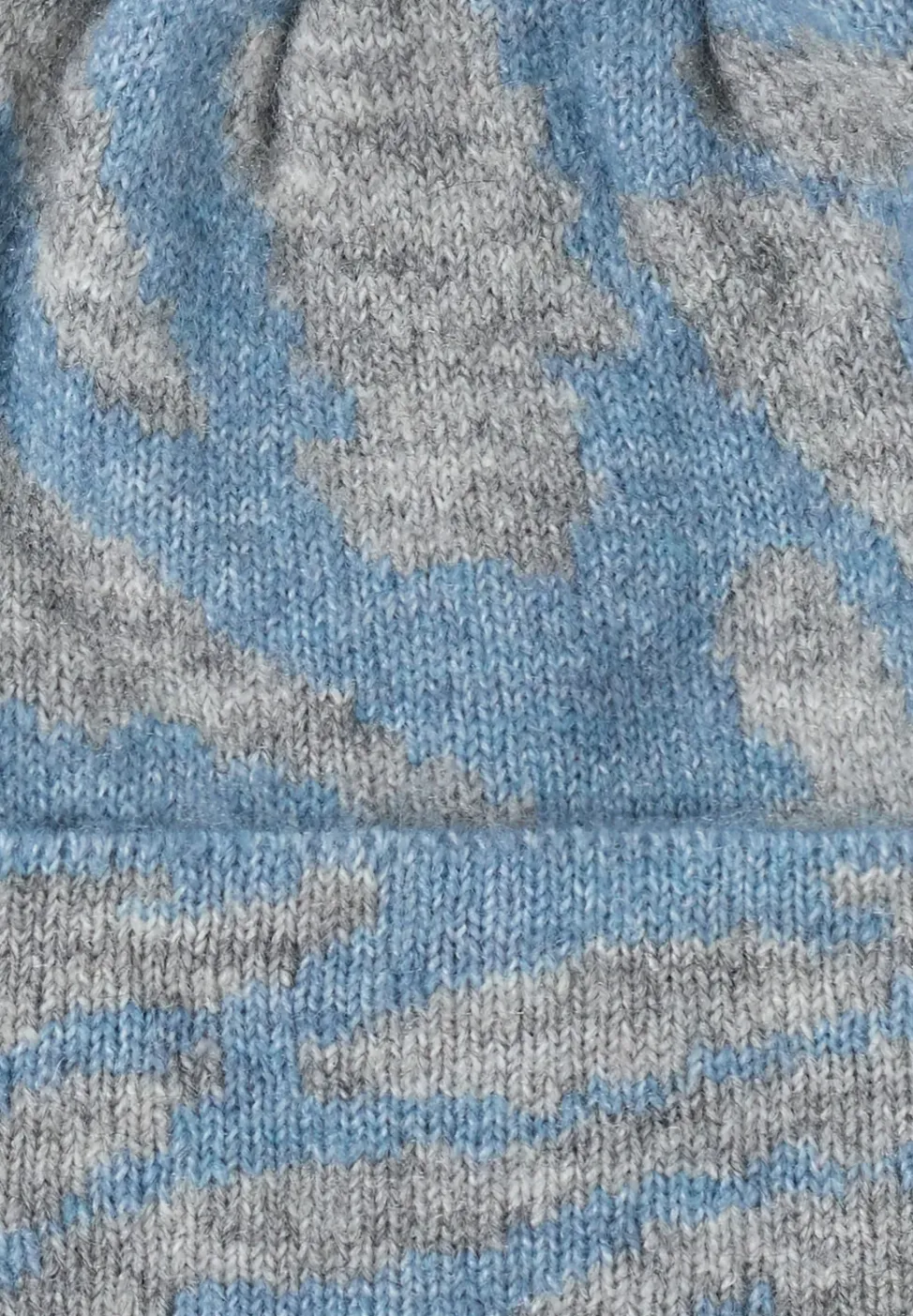 Beanie mit Zebramuster