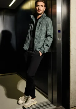 Bedruckter Windbreaker