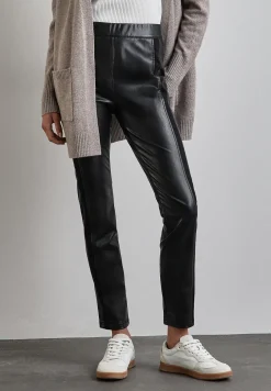 Beschichtete Hose