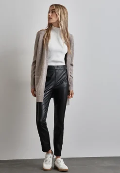 Beschichtete Hose